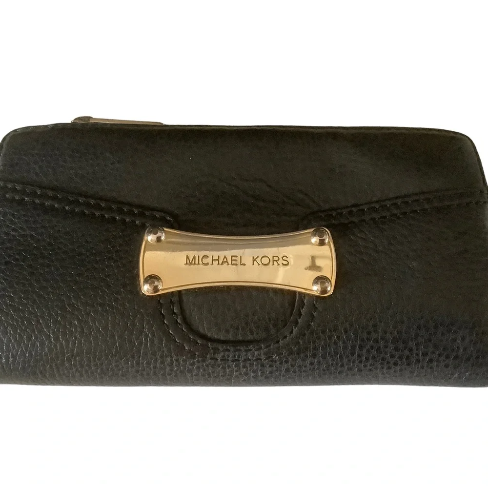 Michael Kors black pebbled leather checkbook wallet zipper pocket metal logo